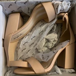 Women’s heels size 6.5